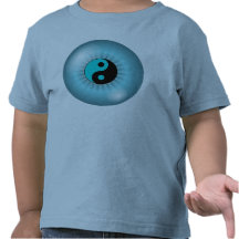 camisa equilibrada del niño de la visión