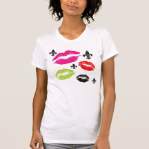 Camiseta de los labios y de la flor de lis
