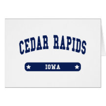 Camisetas del estilo de la universidad de Cedar Ra Felicitacion