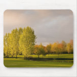 Campo de golf en cojín de ratón del otoño tapetes de raton