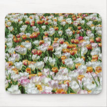 Campo de tulipanes florecientes alfombrillas de ratones