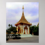 Capilla en 9 el piso Stupa, Khon Kaen Impresiones