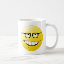 Cara del smiley del empollón tazas de café