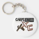 CARPE VICTORIA - AGARRE LA VICTORIA - CAMPO A TRAV LLAVEROS PERSONALIZADOS