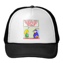 casa como cena de la oferta del negocio gorra