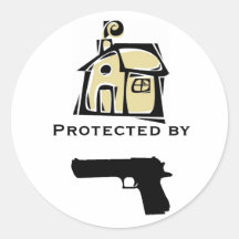 Casa protegida por el arma pegatina redonda