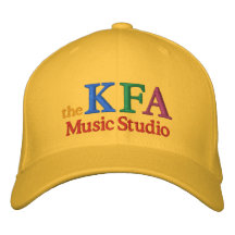 Casquillo amarillo de KFA Gorras Bordadas