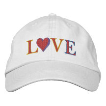 Casquillo del amor con los detalles del corazón y  gorros bordados