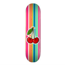 Cerezas con las rayas coloridas tablas de patinar