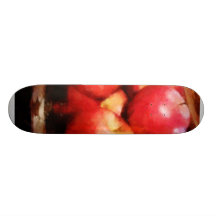 Cesta de manzanas en cocina monopatín