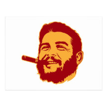 Che Guevara con la postal del retrato del cigarro