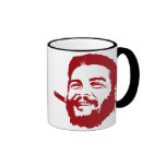 Che Guevara con la taza del retrato del cigarro