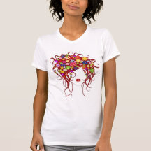 Chica con las flores en su pelo camisetas