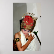 Chica de la inclinación posters
