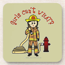 Chica del bombero posavasos de bebidas