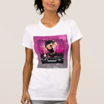 Chica del Raver que baila a DJ Camiseta