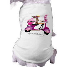 Chica lindo de la vespa de la ropa del mascota de  ropa macota