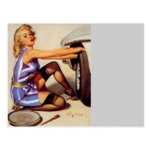 Chica modelo retro del mecánico de coche de Gil El Postal