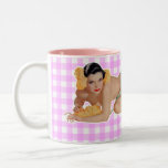 Chica modelo tazas de café