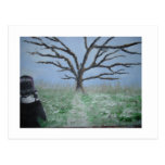 Chica y árbol postal