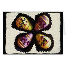 Chocolates del huevo de Pascua Felicitacion