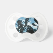Cielo azul chupetes de bebe