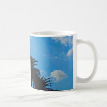 Cielo azul de las palmeras tazas