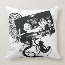 Cinta de audio y cráneo retros del Grunge Almohada