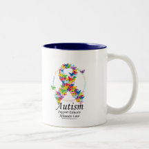 Cinta de la mariposa del autismo tazas de café