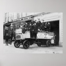 Coche de bomberos antiguo, los años 10 posters