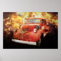 Coche de bomberos rojo viejo del antaño poster