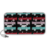 Coche de carreras rosado de las azules turquesas d notebook altavoces
