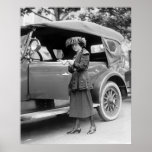 coche y moda de los años 20 posters