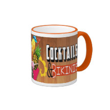 Cócteles y taza de los bikinis