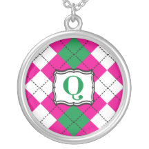 Colgante con monograma de la joyería de Argyle