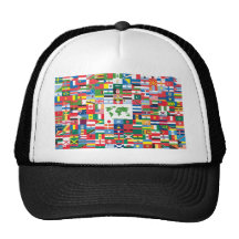 Collage de las banderas de país de todas partes de gorro
