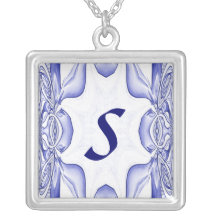 Collar azul de la inicial del fractal