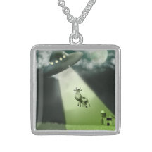 Collar cómico de la abducción de la vaca del UFO