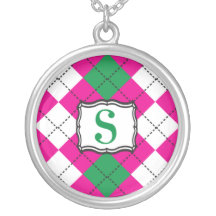 Collar con monograma de la letra S Argyle