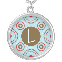 Collar con monograma - L inicial