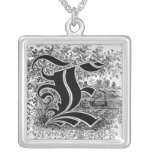 Collar de la letra E de la caligrafía