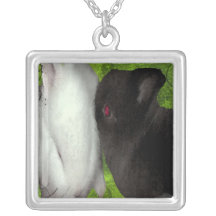 collar de los conejitos del bebé