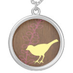Collar de madera del pájaro