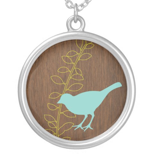 Collar de madera del pájaro