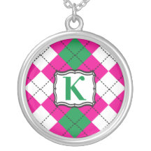 Collar de muy buen gusto del monograma de Argyle