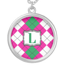 Collar de muy buen gusto del monograma de Argyle