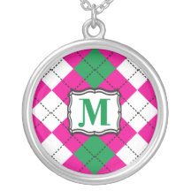 Collar de muy buen gusto del monograma de la letra