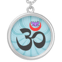 Collar de OM Lotus