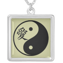 Collar de Yin Yang del kanji del amor