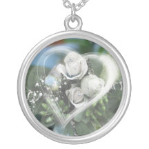 Collar del corazón y de los rosas